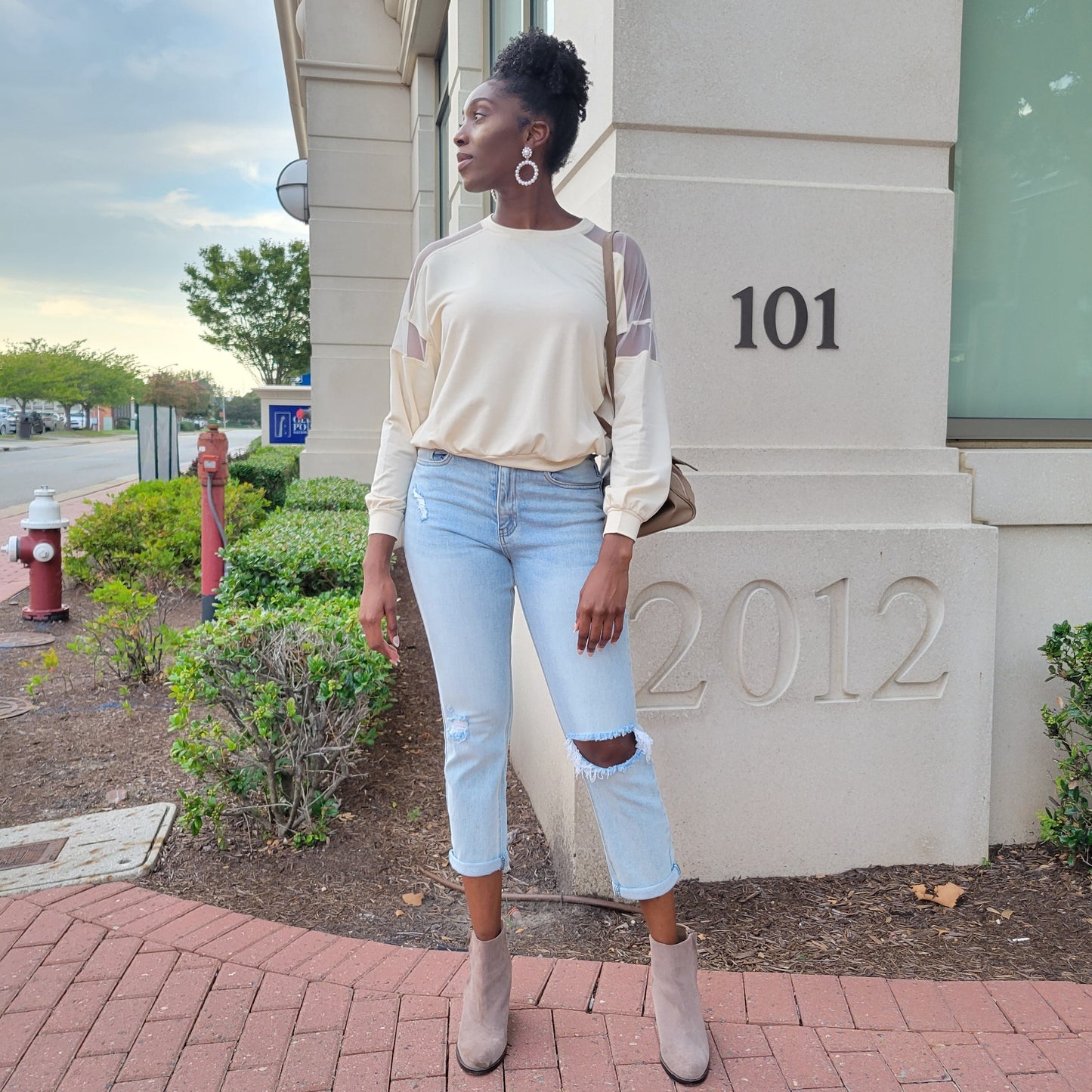 Long Sleeve Knit Mesh sweatershirt