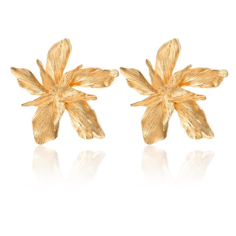 Flower stud earring