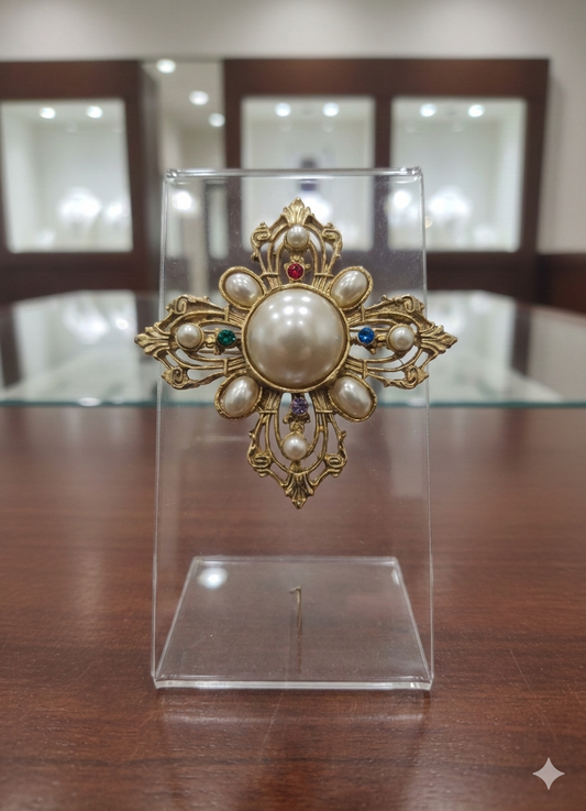 Golden Heirloom Filigree Brooch