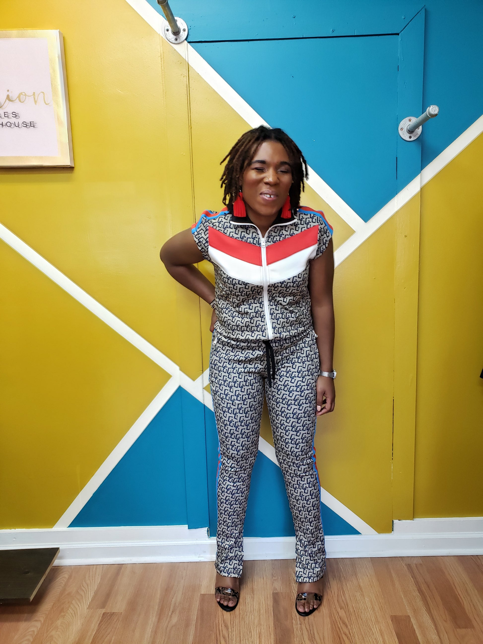 Sleeveless 2 piece track suit